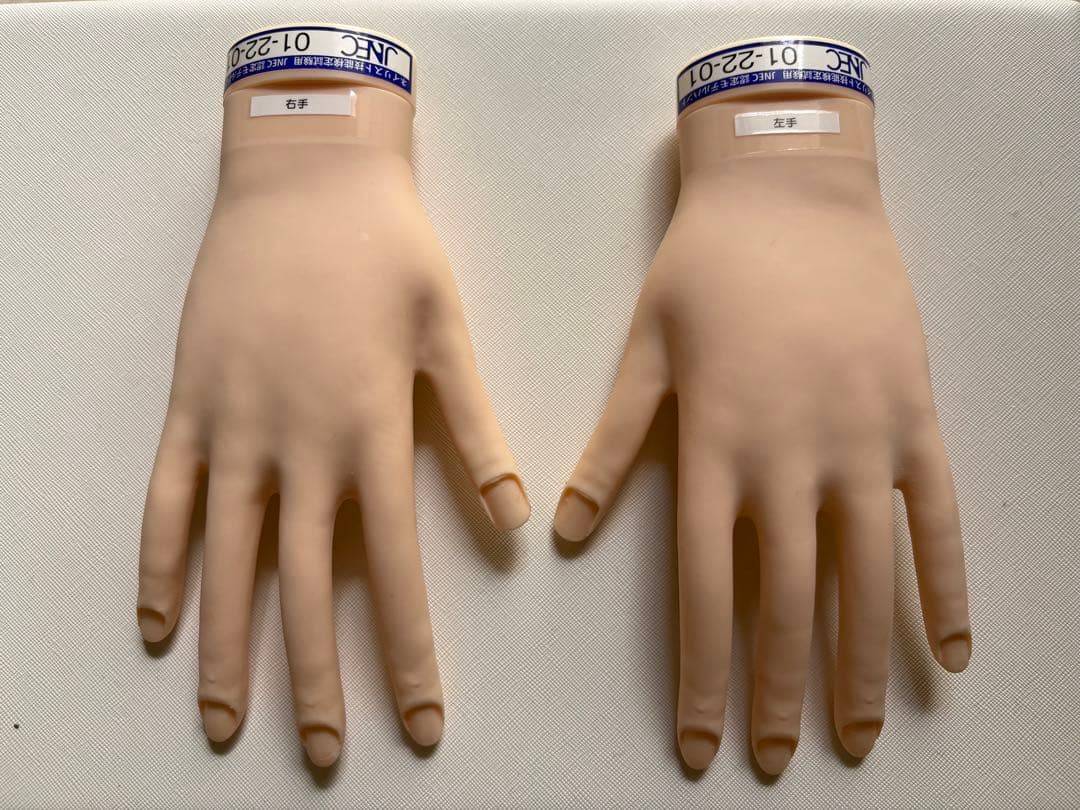 jnec認定モデルハンド　指折れなし