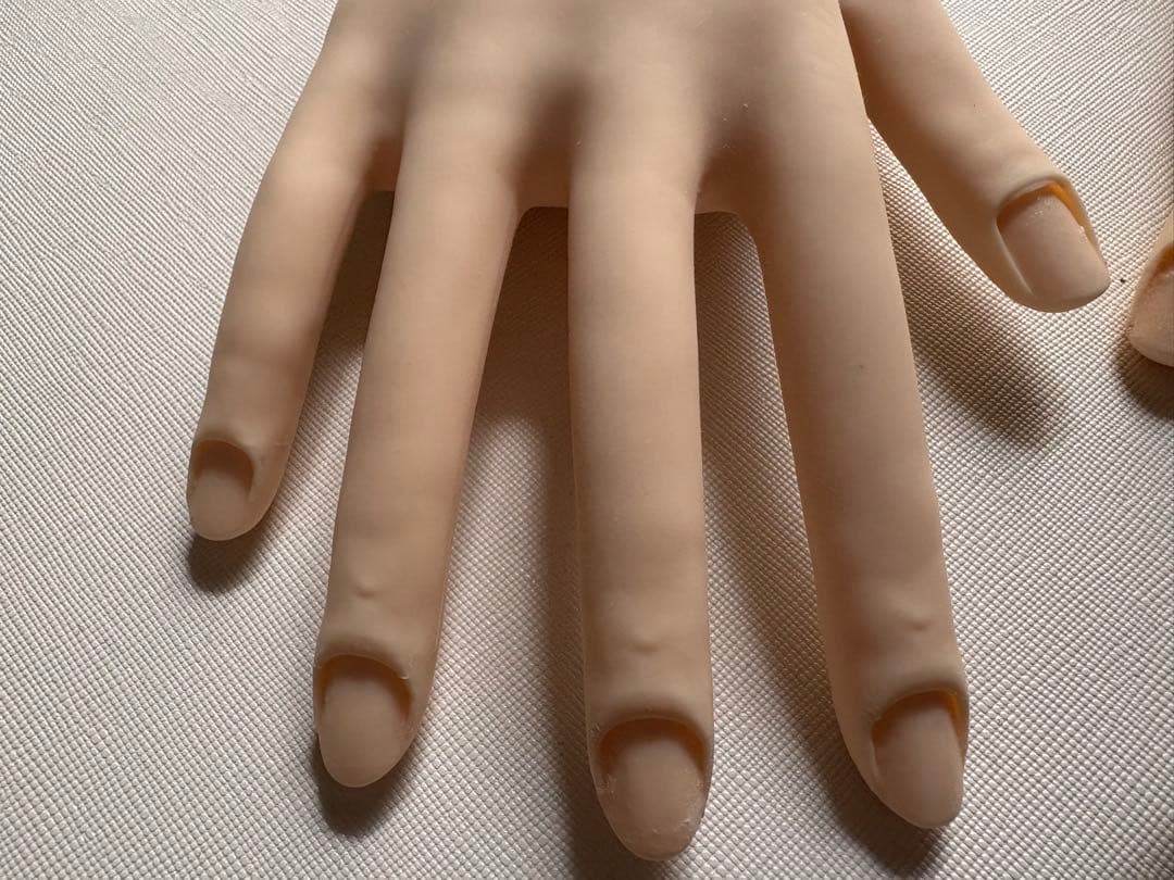 jnec認定モデルハンド　指折れなし