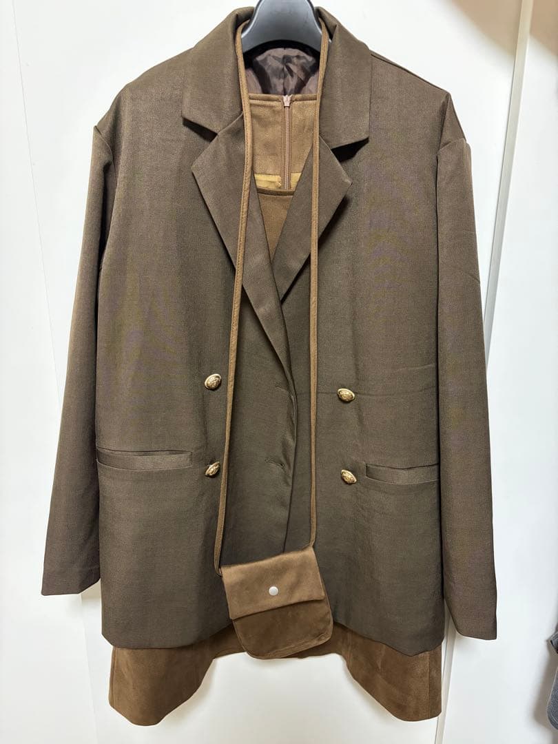 Lumier テーラードジャケットショルダーポーチ付ミニワンピース