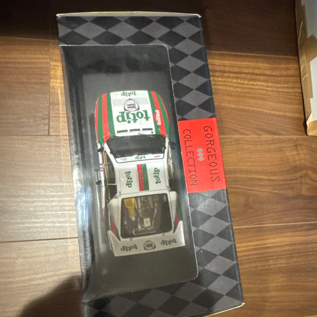 ミニカー Lancia 037 Rally 1:18 Kyosho