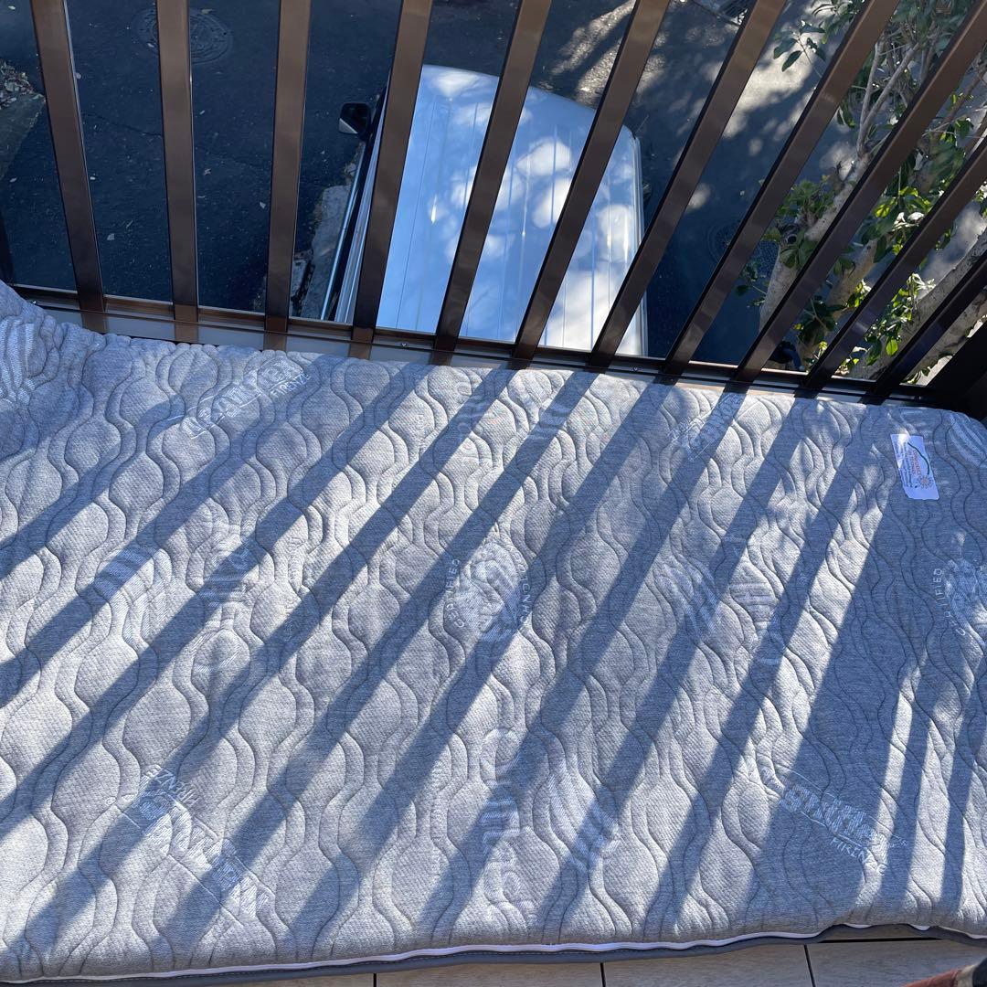 マニフレックス スーパーレイ・ロイヤル シルバーグレー 高反発 アウトラスト