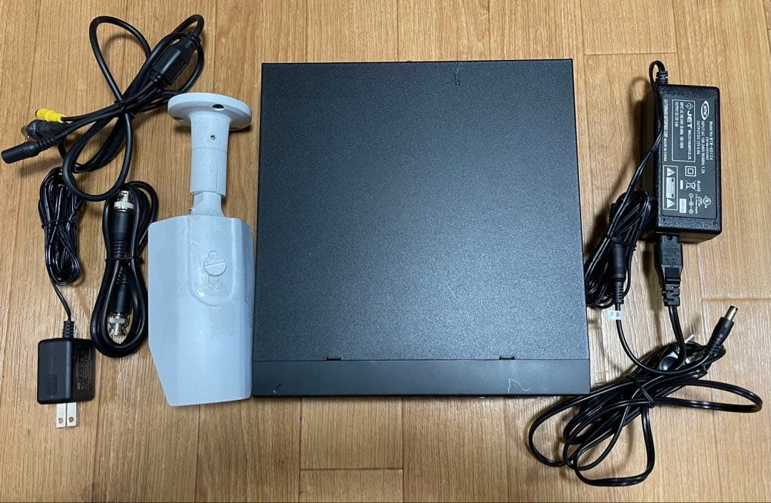 塚本無線 防犯カメラ1台とHDD録画機セット WTW-DH622