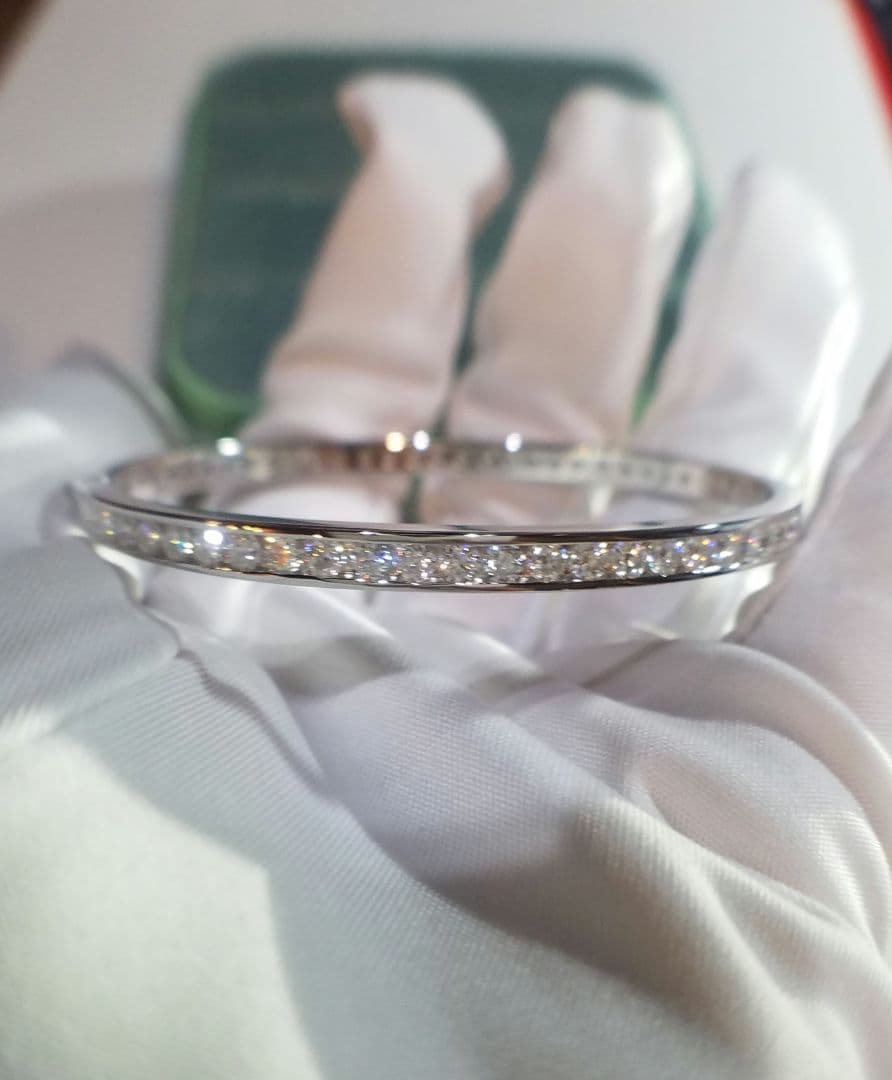 STORY！最高級モアサナイト バングル　16～17センチ