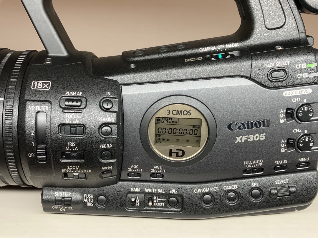 Canon 業務用ビデオカメラ XF305 (バッテリ・CFカード付、即収録可)