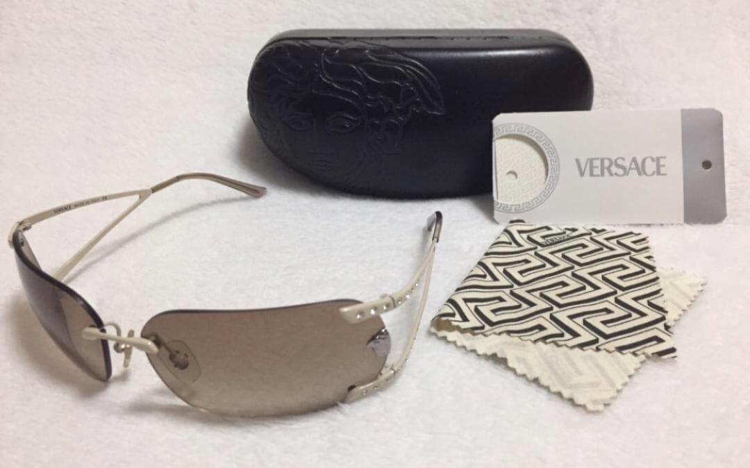 美品 正規品 VERSACE ヴェルサーチ サングラス メデューサ