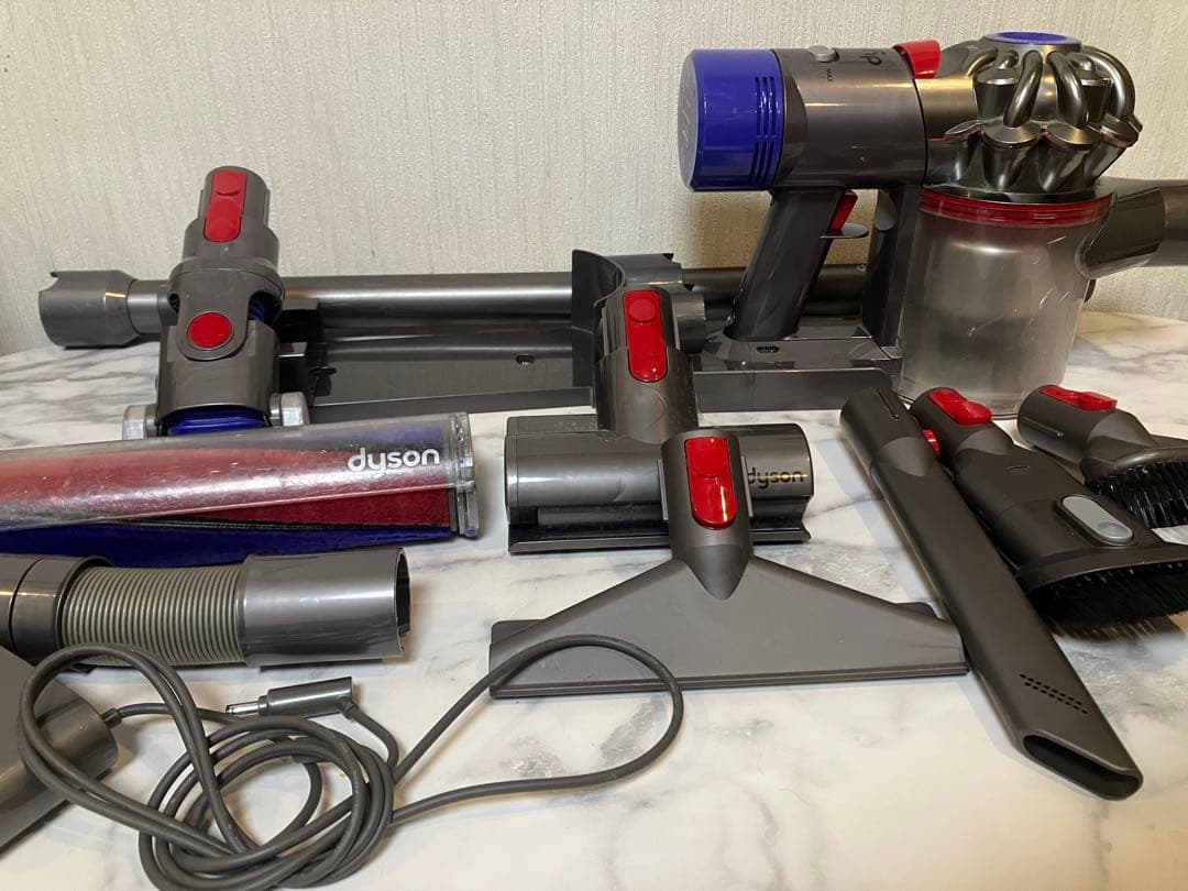 Dyson 掃除機 各種アタッチメント付き