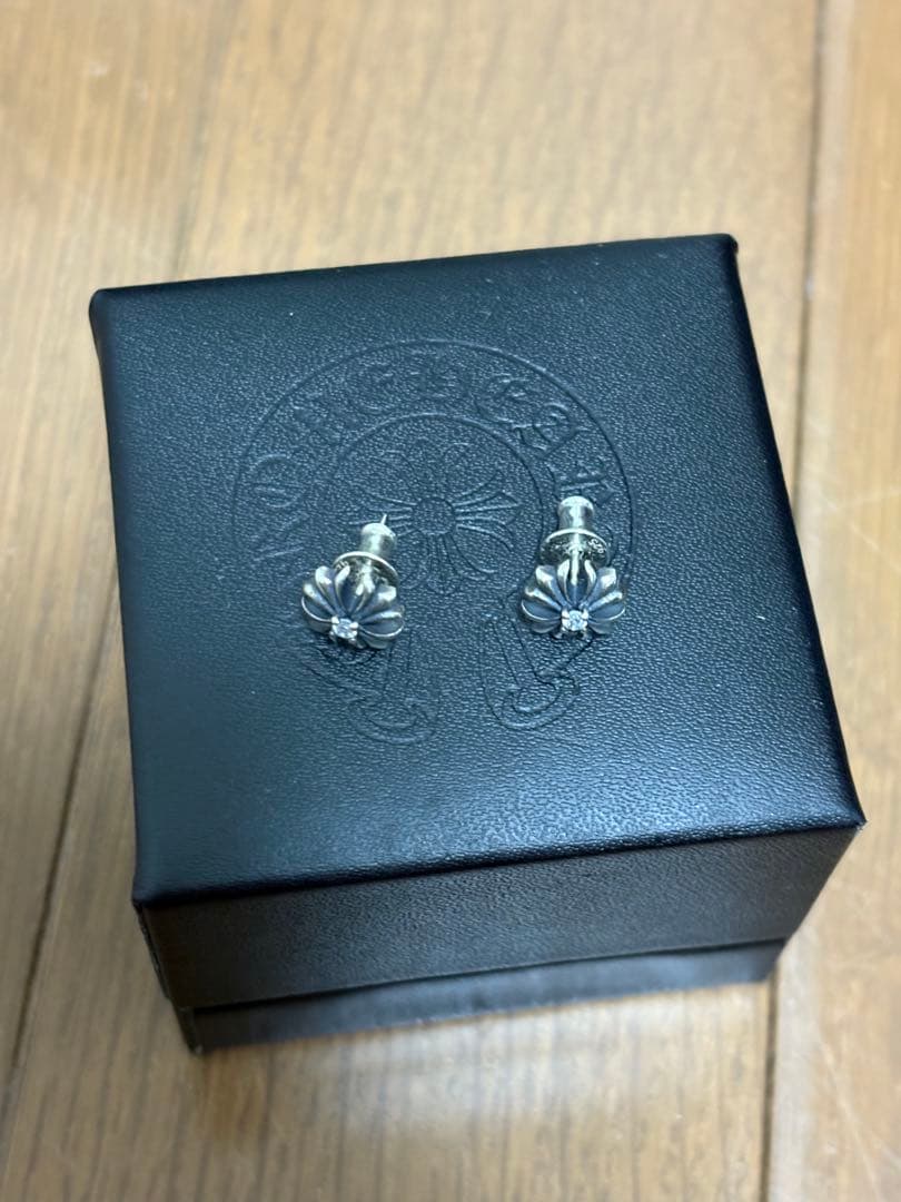 CHROME HEARTS　CHプラス　スタッドピアス
