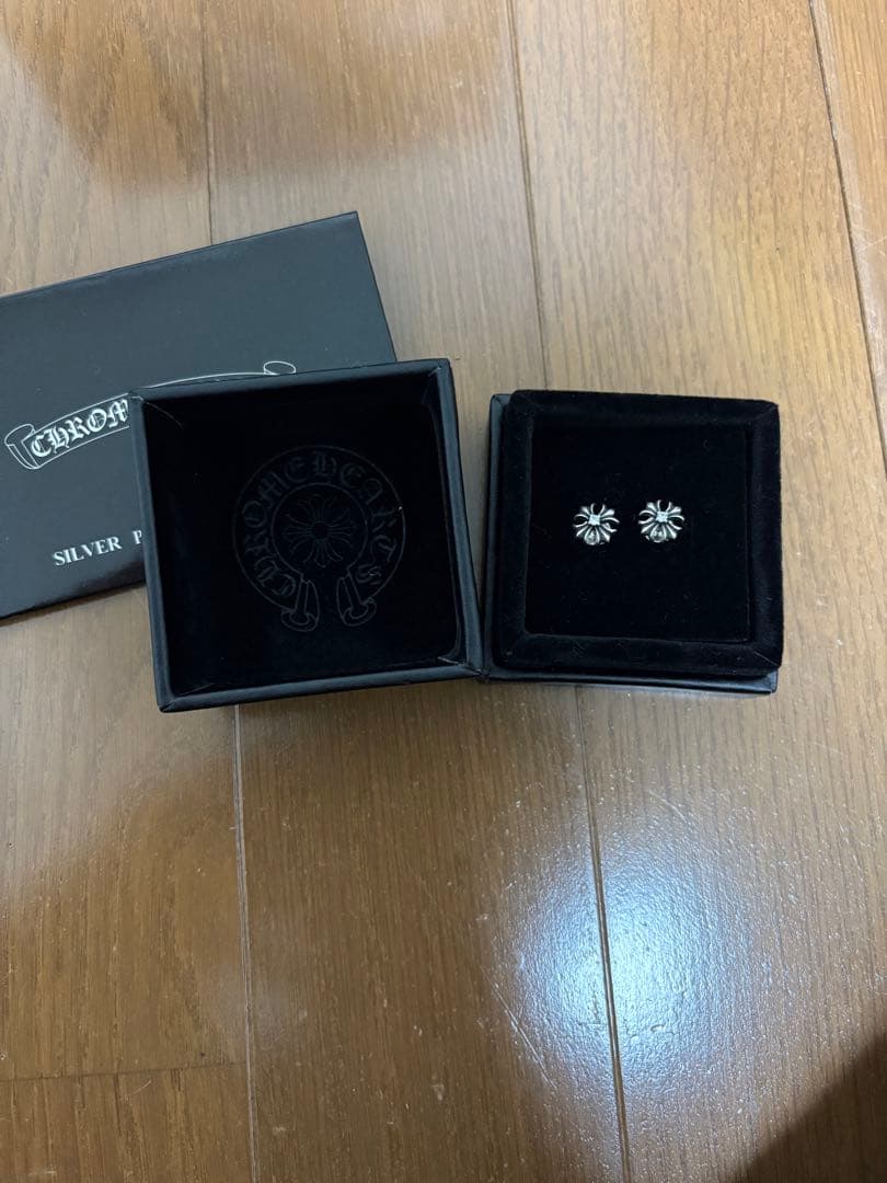 CHROME HEARTS　CHプラス　スタッドピアス