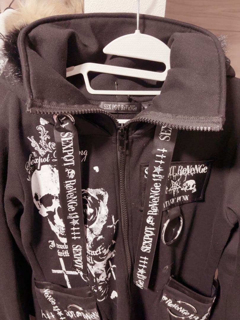 SEX POT ReVeNGe ファー付きパーカー