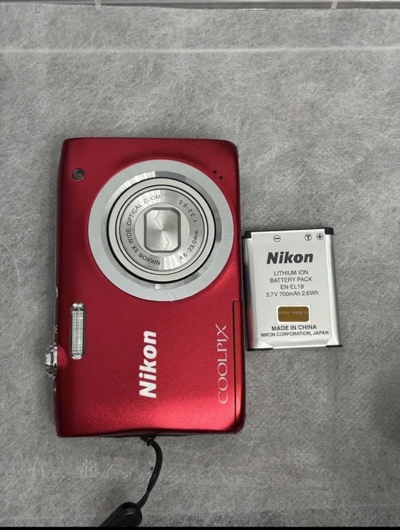 デジタルカメラ coolpix a100 red