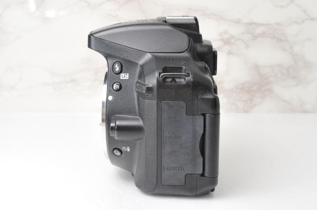 Nikon D5300⭐️ダブルレンズ Wi-Fi スマホ転送 高画質 一眼レフ