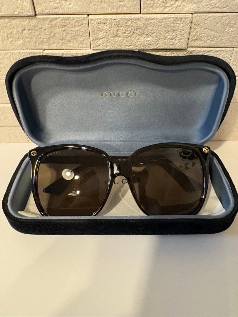 GUCCI サングラス ブラック