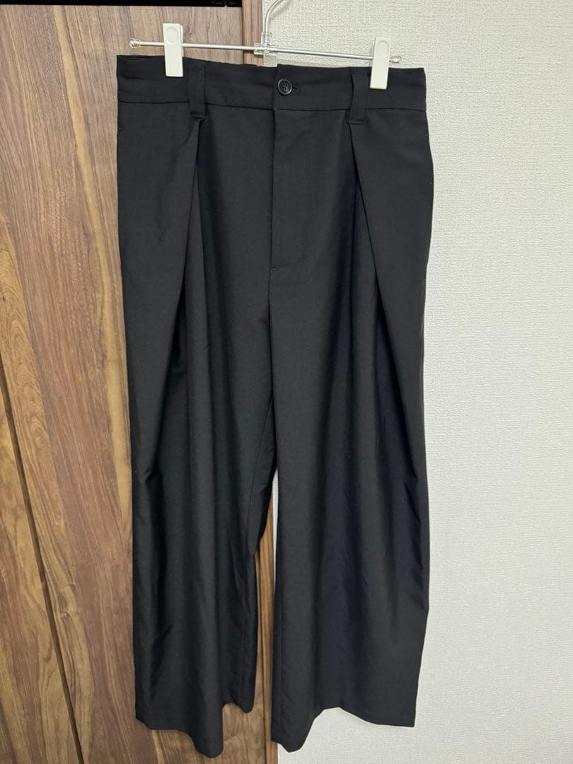 【着用1回】soerte 3タックワイドバルーントラウザー サイズ2 スラックス