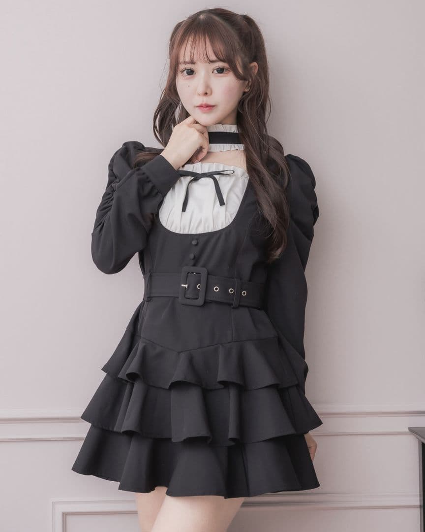 pium チョーカーフリルティアードワンピース ブラック