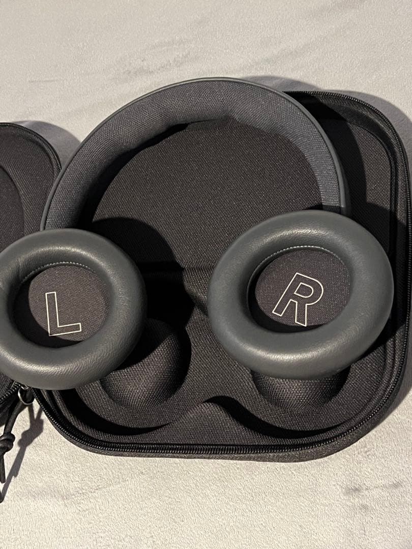 iskw　　Bang & Olufsen Beoplay HX