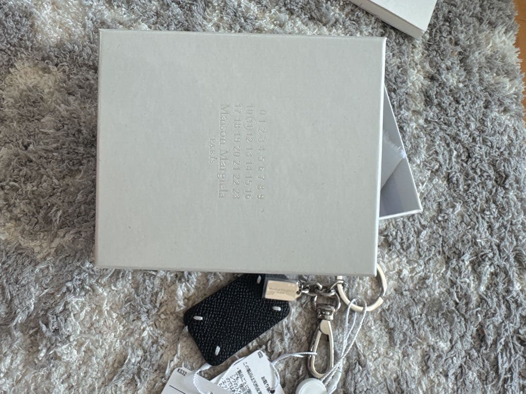新品♡タグ付き♡Maison Margielaブラックキーホルダー梱包箱付き完売