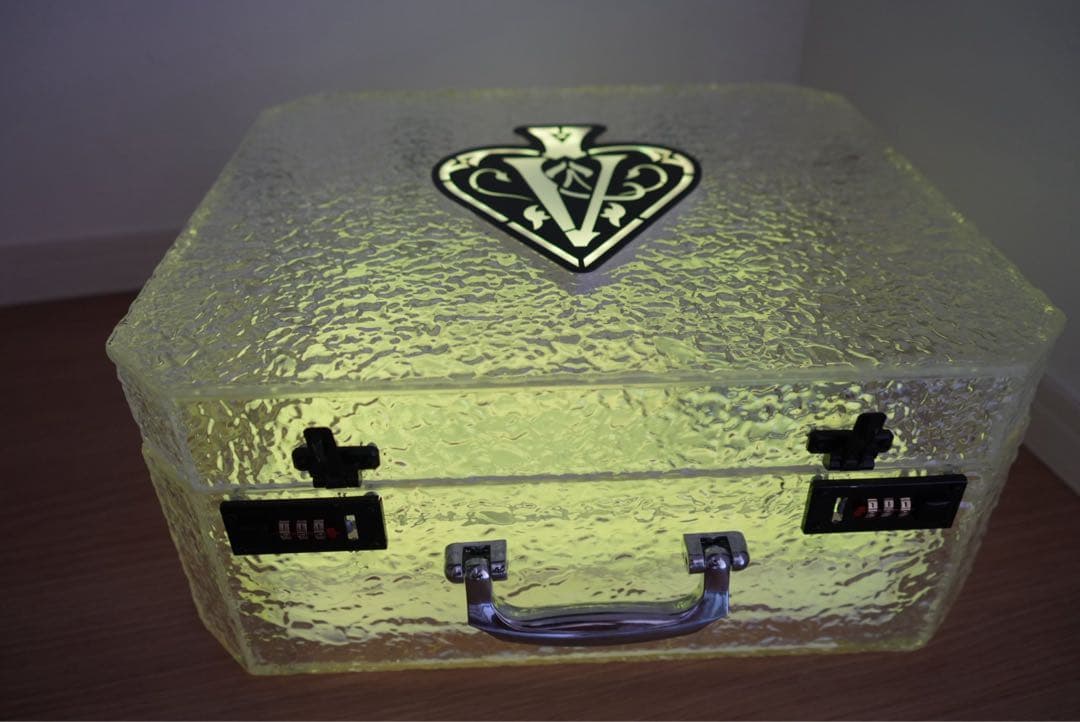 新品 シャンパン ケース LED アルマンド アタッシュケース