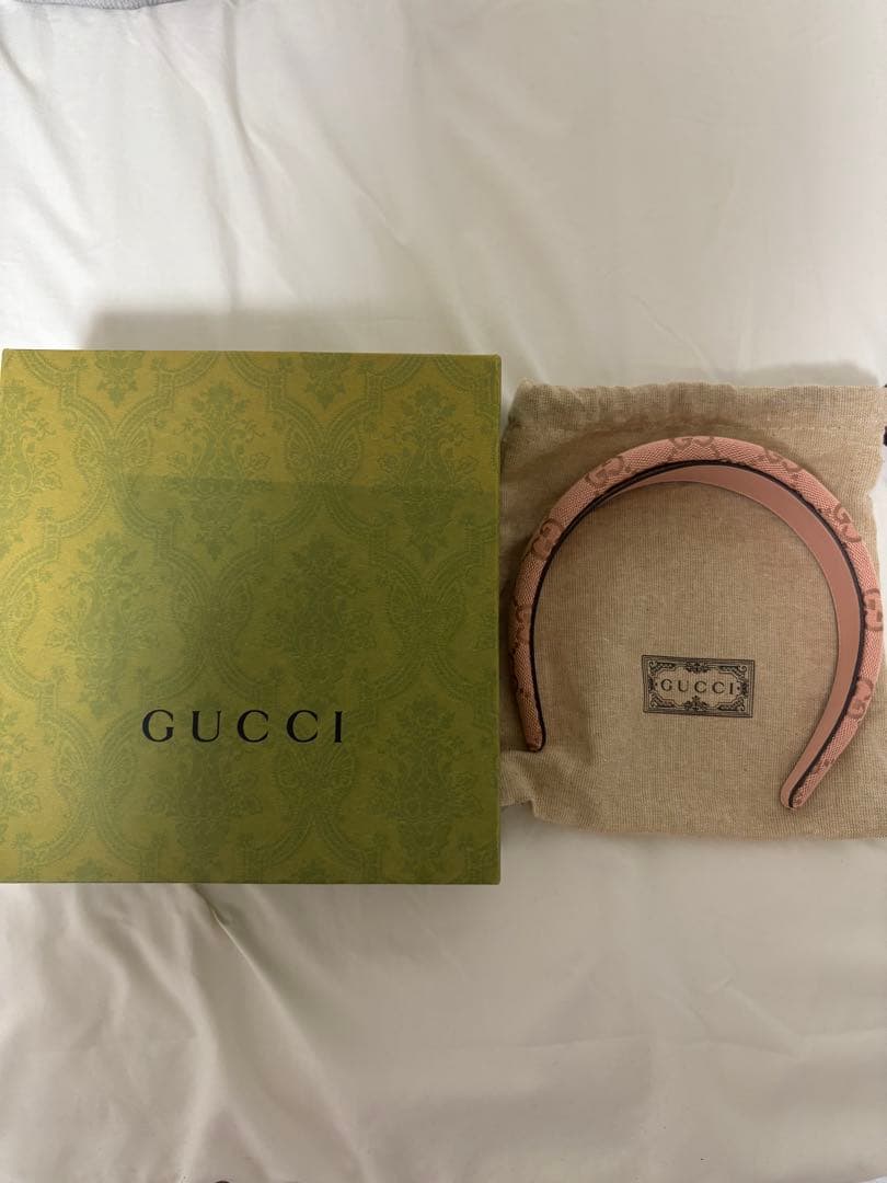 GUCCI ピンク ヘアバンド