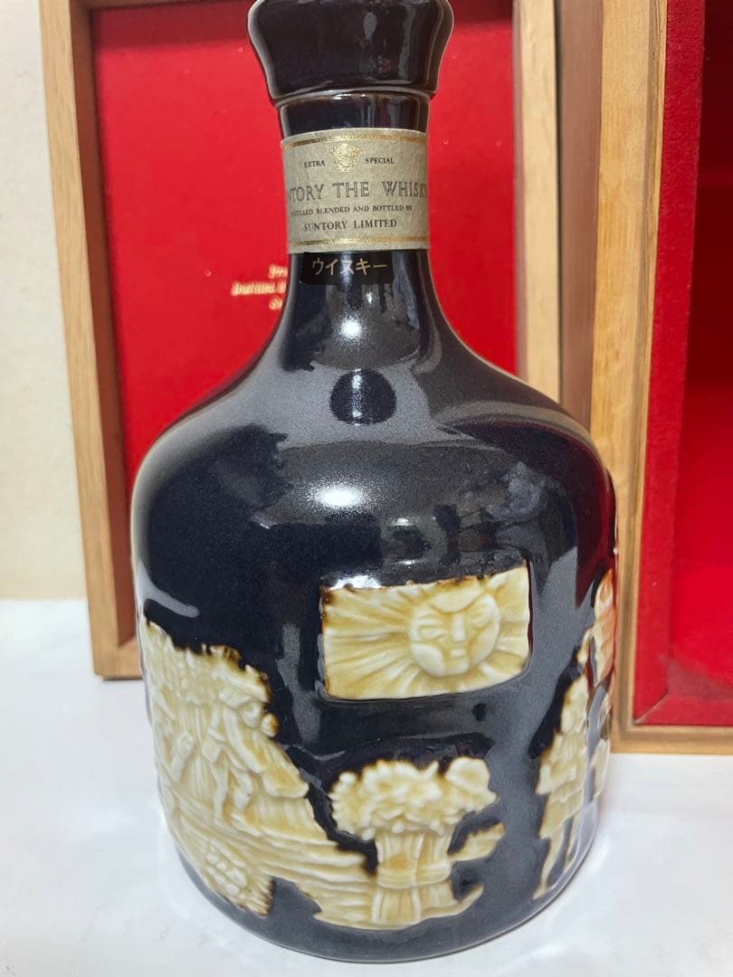 サントリー有田焼空き瓶や空箱