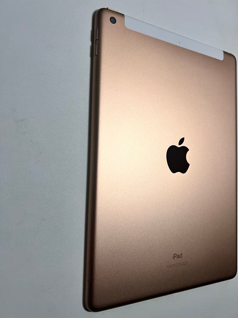 Apple iPad 第8世代　32G