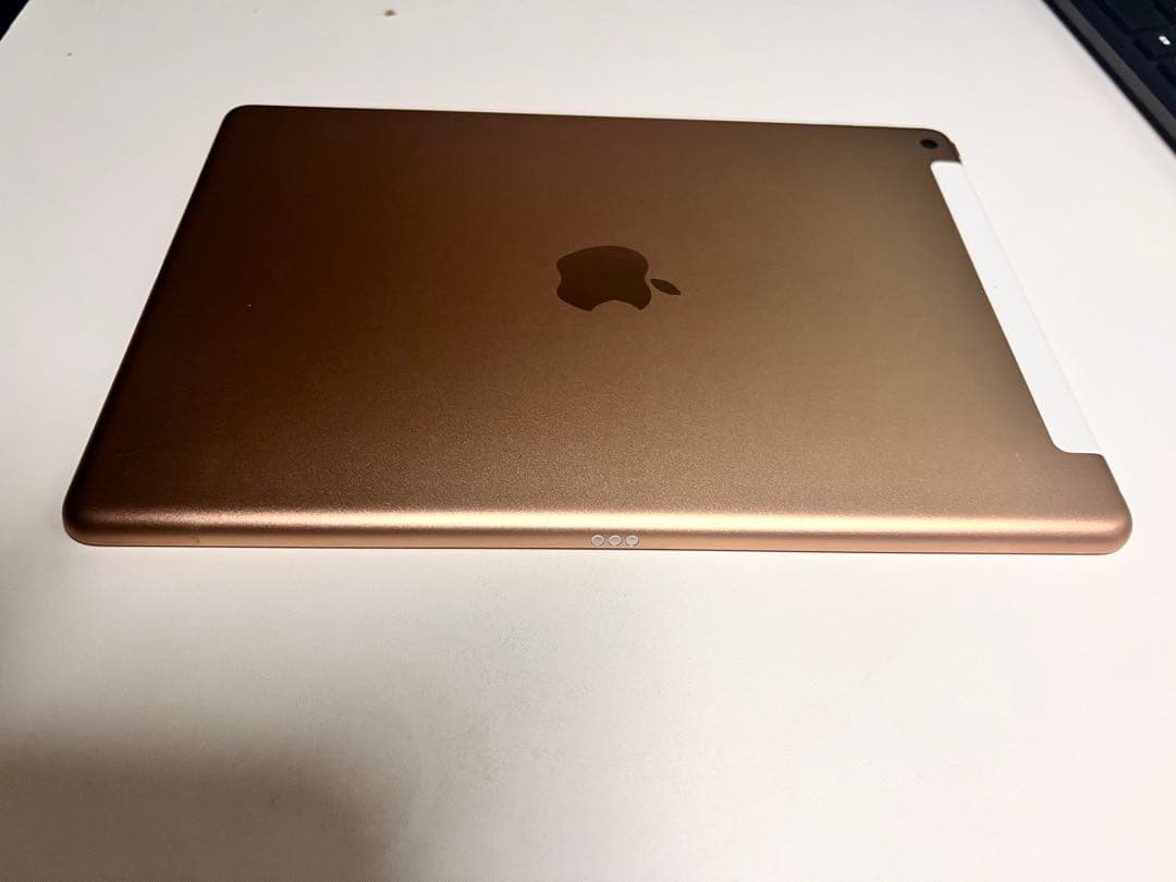 Apple iPad 第8世代　32G