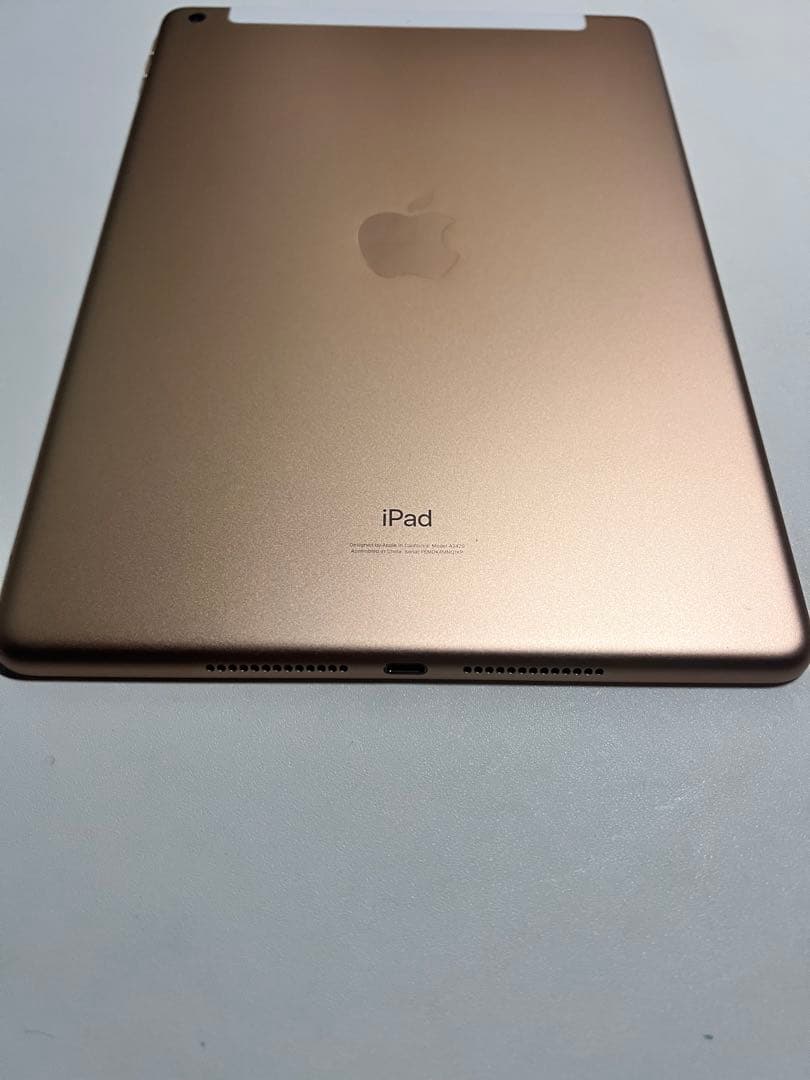 Apple iPad 第8世代　32G