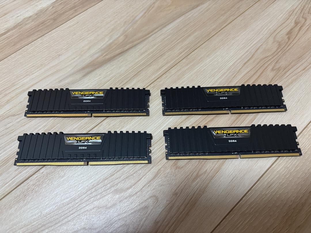 メモリー CORSAIR Vengeance DDR4 32GB (4x8GB)