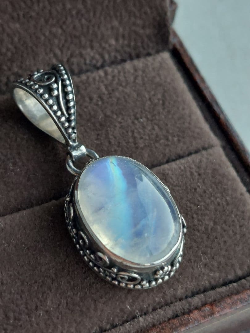 アンティークジュエリー◇ブルームーンストーンのネックレストップ