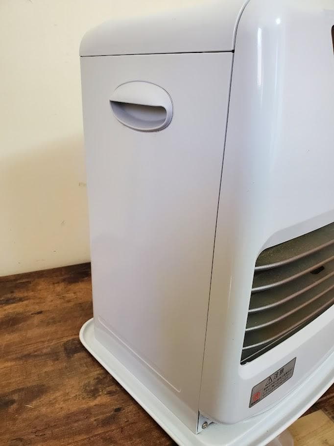 2022年 ダイニチ　ブルーヒーター　FW-4222NC 石油ファンヒーター