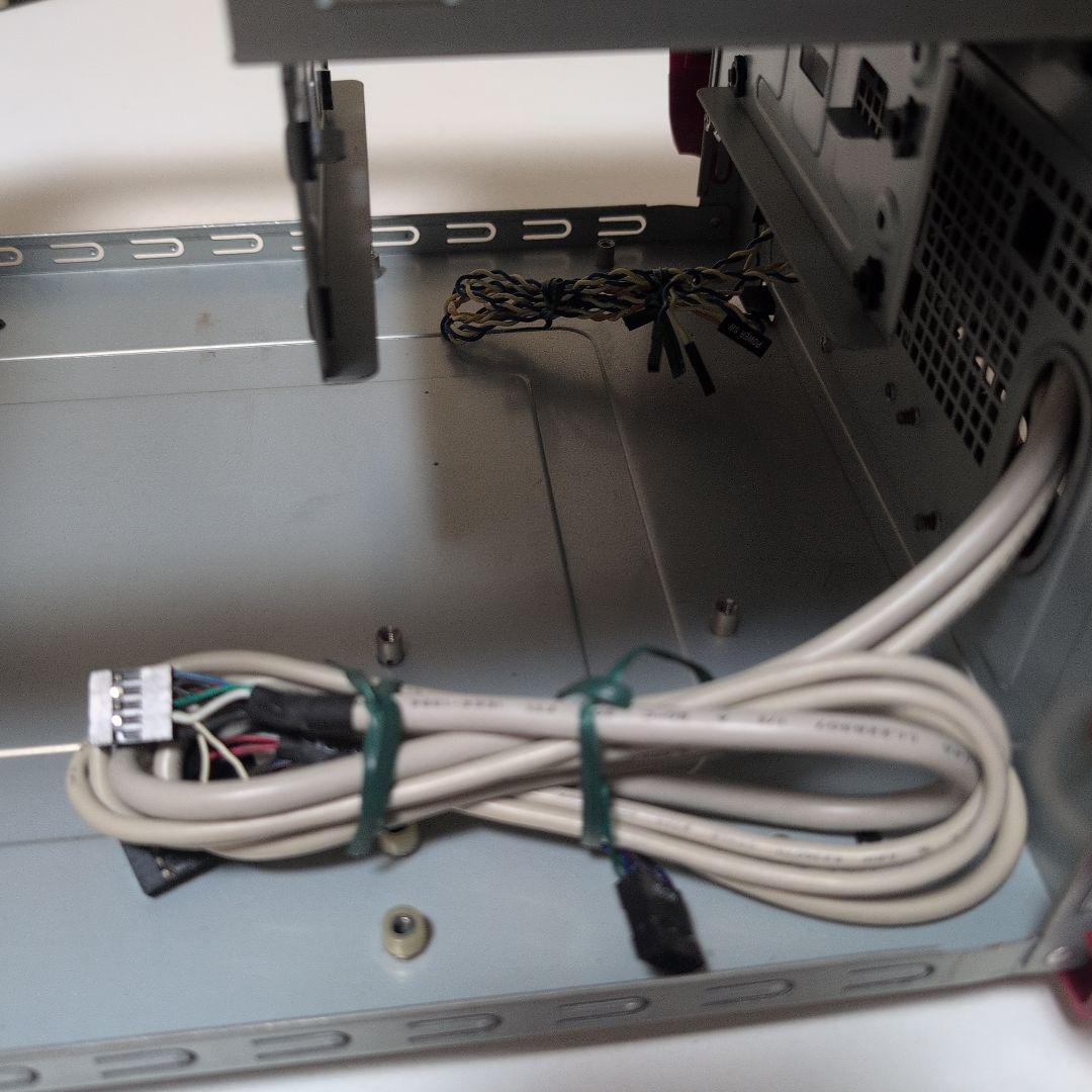 PCケース　ガンダム仕様　AOpen G326　microATX 中古