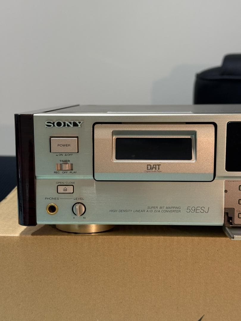 DTC-59ESJ SONY ソニー DATデッキ 現状品 送料無料