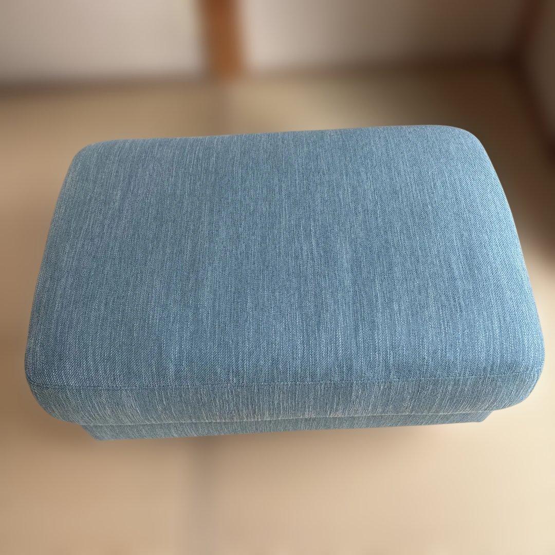 ニトリ　スツール　オットマン　ターコイズブルー色