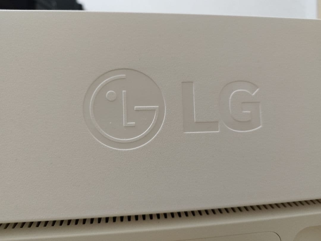 【美品】LG 27インチ4Kディスプレイ 27UL500-W