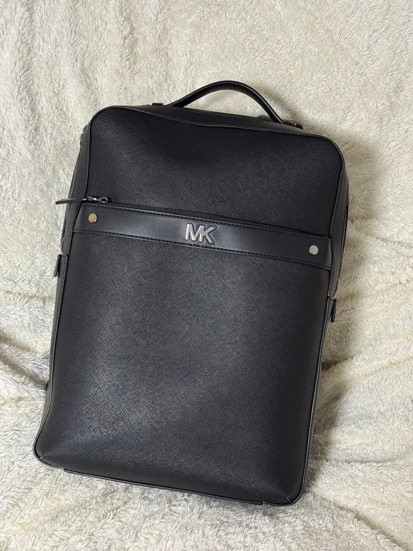 マイケルコース ブラック バックパック