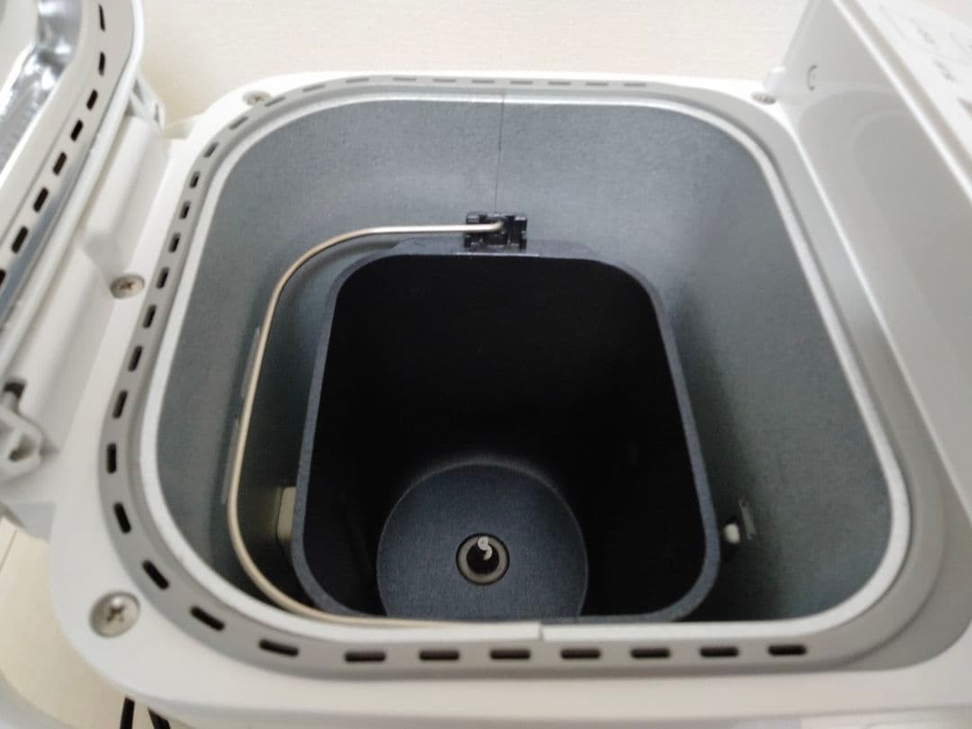 【美品】Panasonic SD-MT2-W ホームベーカリー