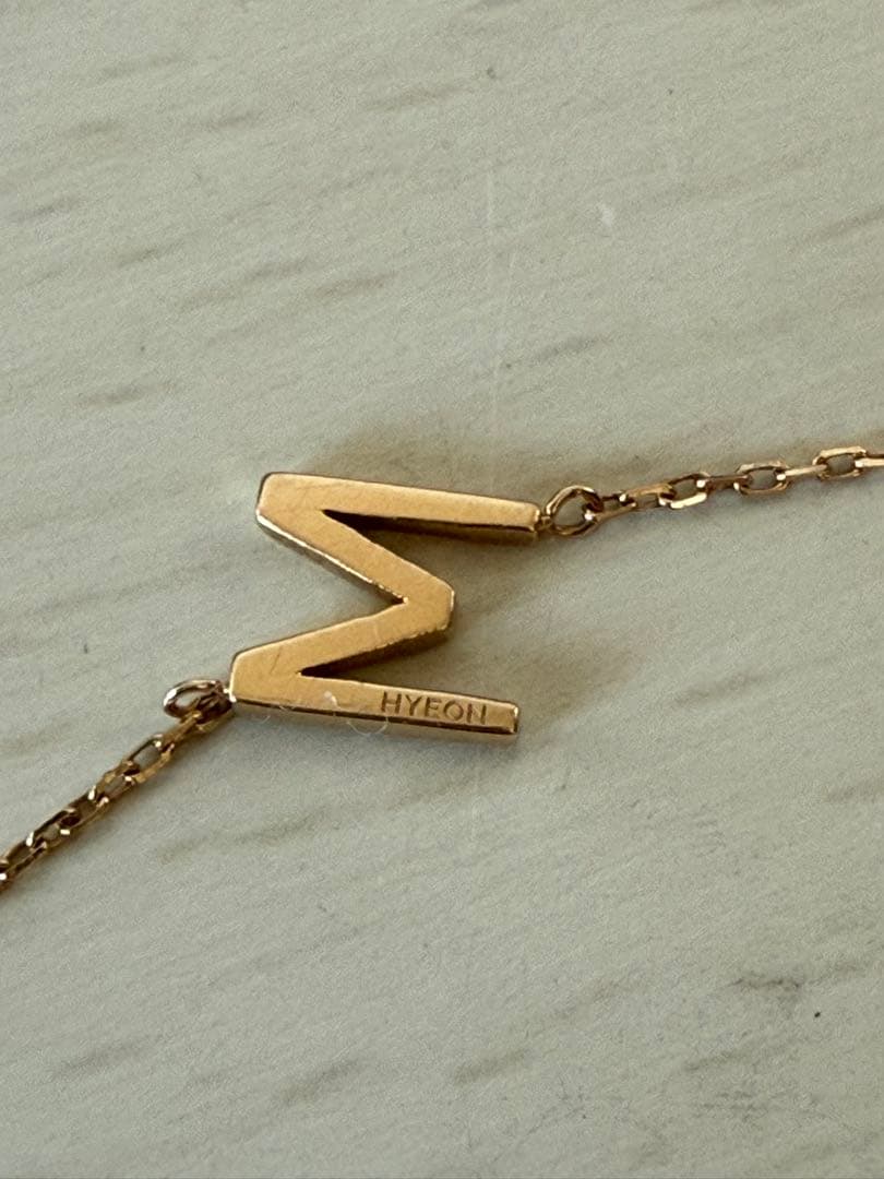 HYEON イニシャルネックレスM