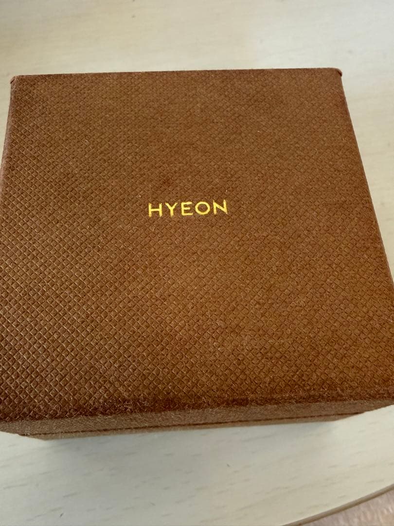 HYEON イニシャルネックレスM