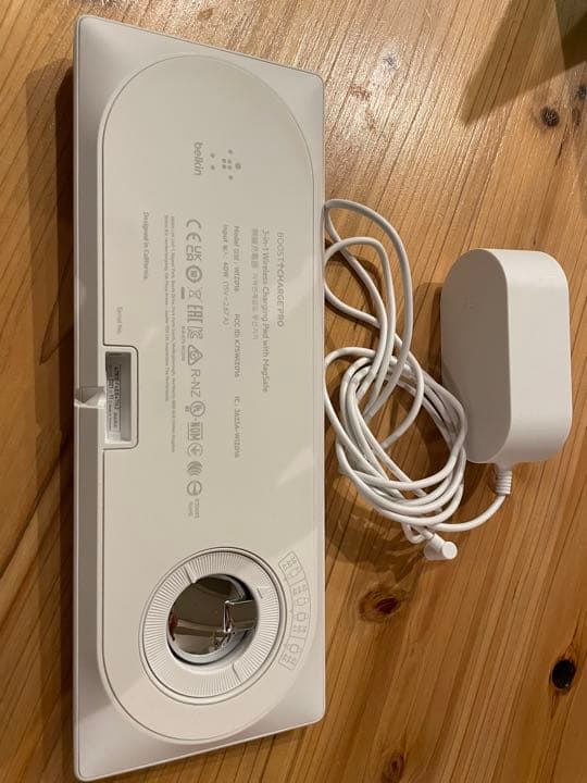 Belkin ワイヤレス充電器　ベルキン　magsafe 白　充電doc