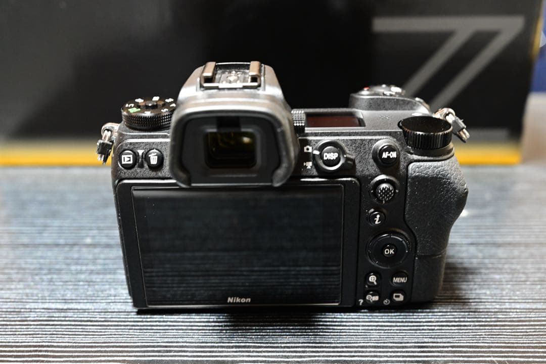 【良品】Nikon Z6 ボディ フルサイズミラーレスカメラ【即納】19067枚