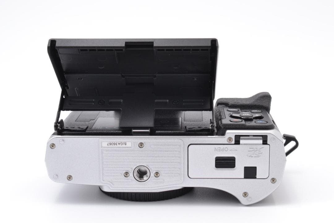 ■ ほぼ新品 ■ オリンパス　OM-D E-M10 Mark Ⅳ ボディ