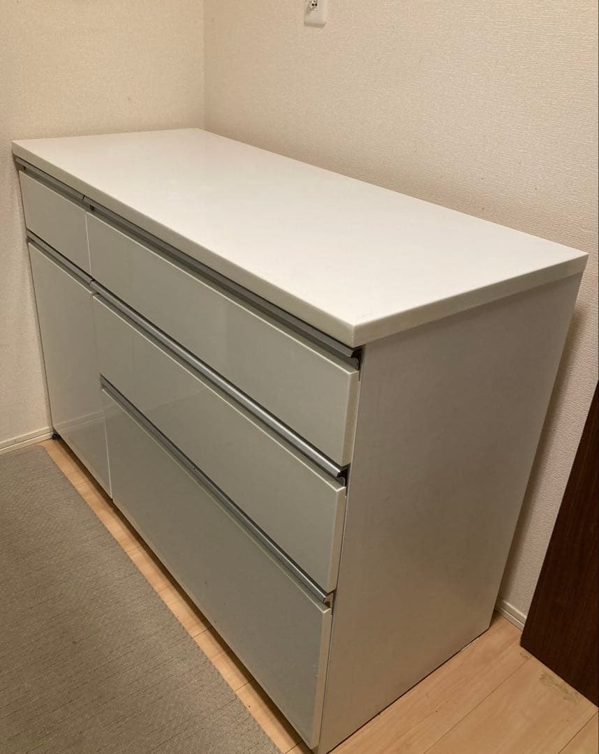 ニトリ　キッチン　カウンター　ボード　白　食器棚　収納　インテリア　引き出し