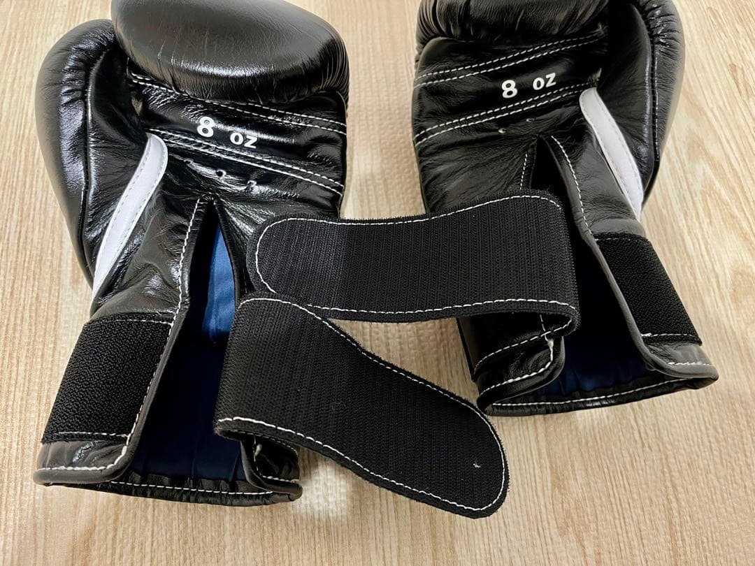 【hokuseiあにに】【美品】ウィニング ボクシンググローブ 8オンス