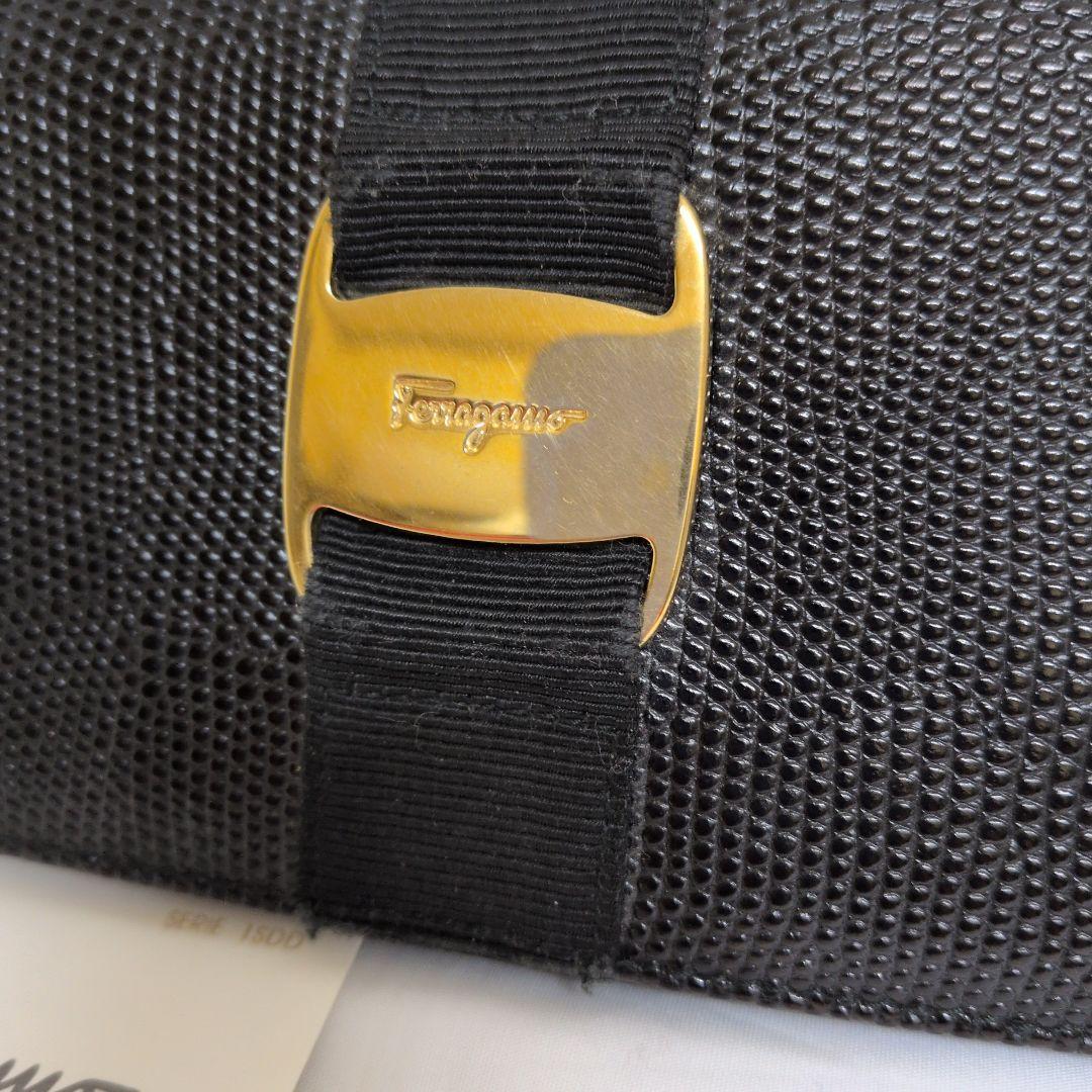 しろくまさん✿サルバトーレフェラガモカーフ型押し ヴァラ長財布美品✿