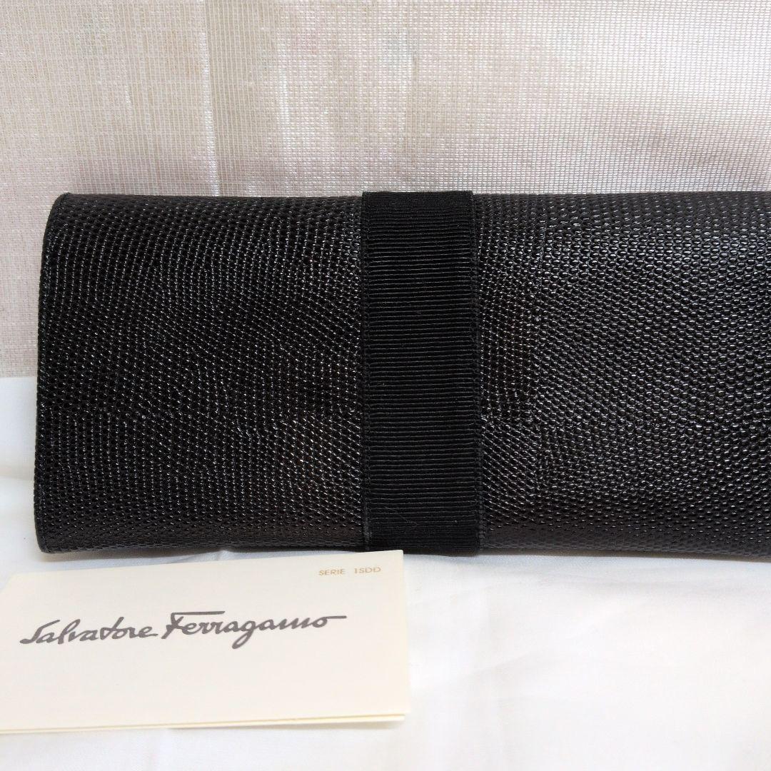 しろくまさん✿サルバトーレフェラガモカーフ型押し ヴァラ長財布美品✿