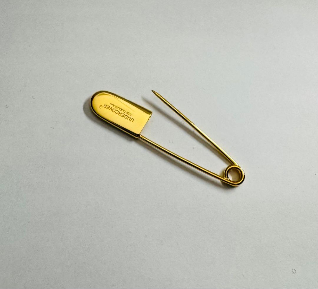 undercoverアンダーカバーsilver pin UC1A4X04GOLD