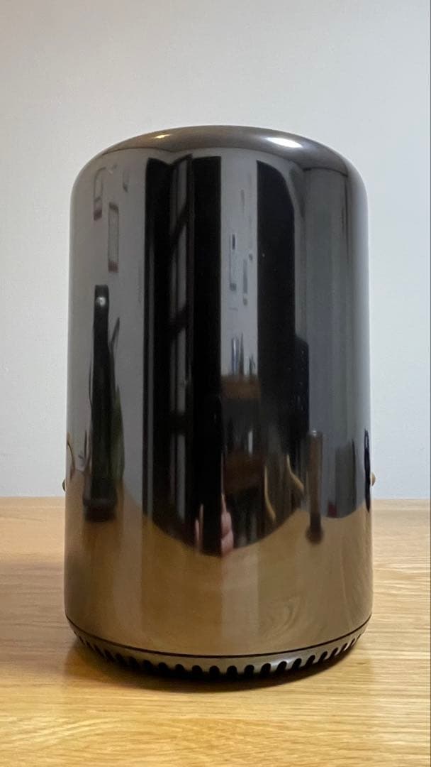 MacPro　(Late 2013)　 メモリ32GB SSD 500GB