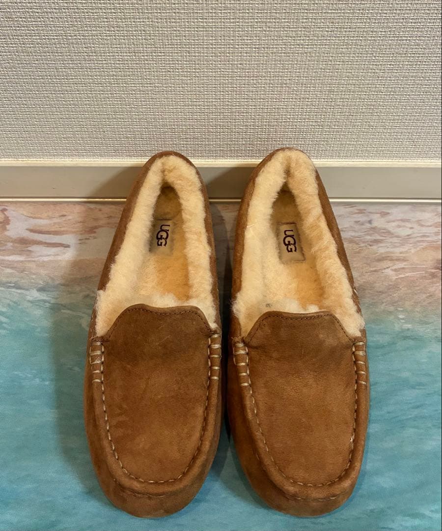 新品　UGG アグ　タゴタ　ローファー　モカシン　キャメルベージュ　24㎝