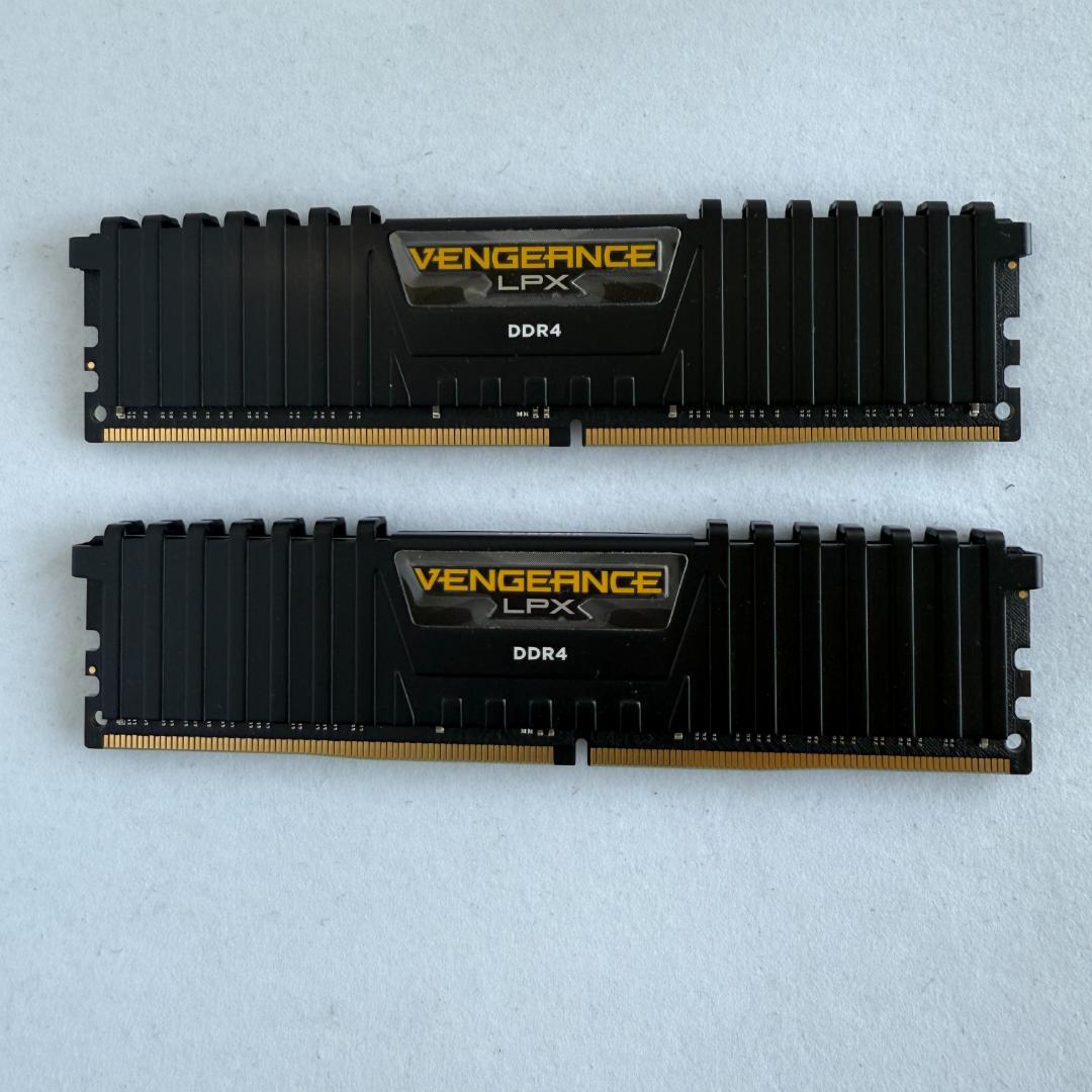 CORSAIR DDR4 メモリー VENGEANCE LPX 32GB
