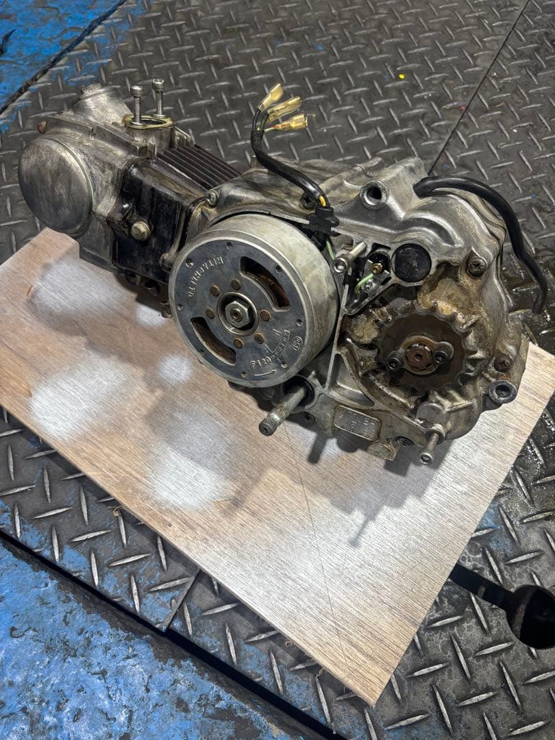 i*o様 HONDA DAX st70 6vエンジン