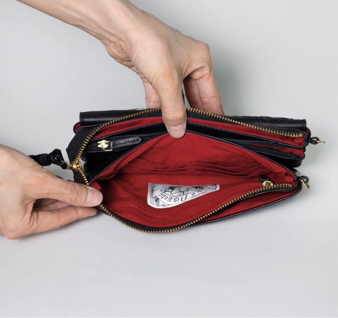 マ*ン様 新品未使用　ボリス雑貨店　ヒグチユウコ　お財布バッグ　GUSTAVE